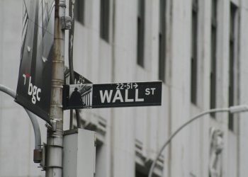 Investor Optimism Surges: How Rising Consumer Confidence is Fueling Market Momentum cover