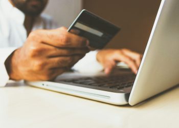 Consumer Confidence Drops in September Amid Labor Market Concerns cover