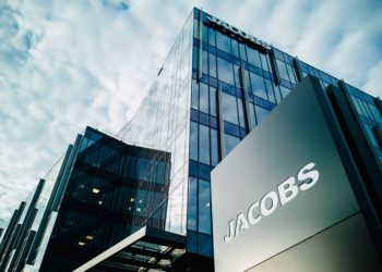 Jacobs Solutions Just Survived DOGE & Tariffs — And Its Growth Engine Is Only Getting Started! cover